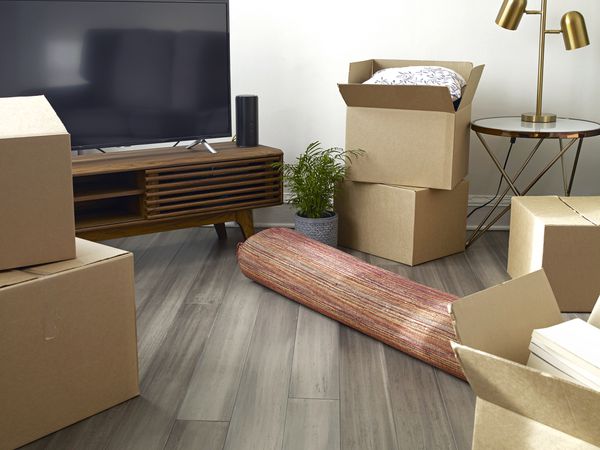 how-to-pack-a-television-for-moving