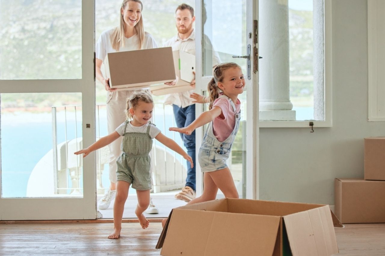 Los Angeles movers for summer long-distance relocation